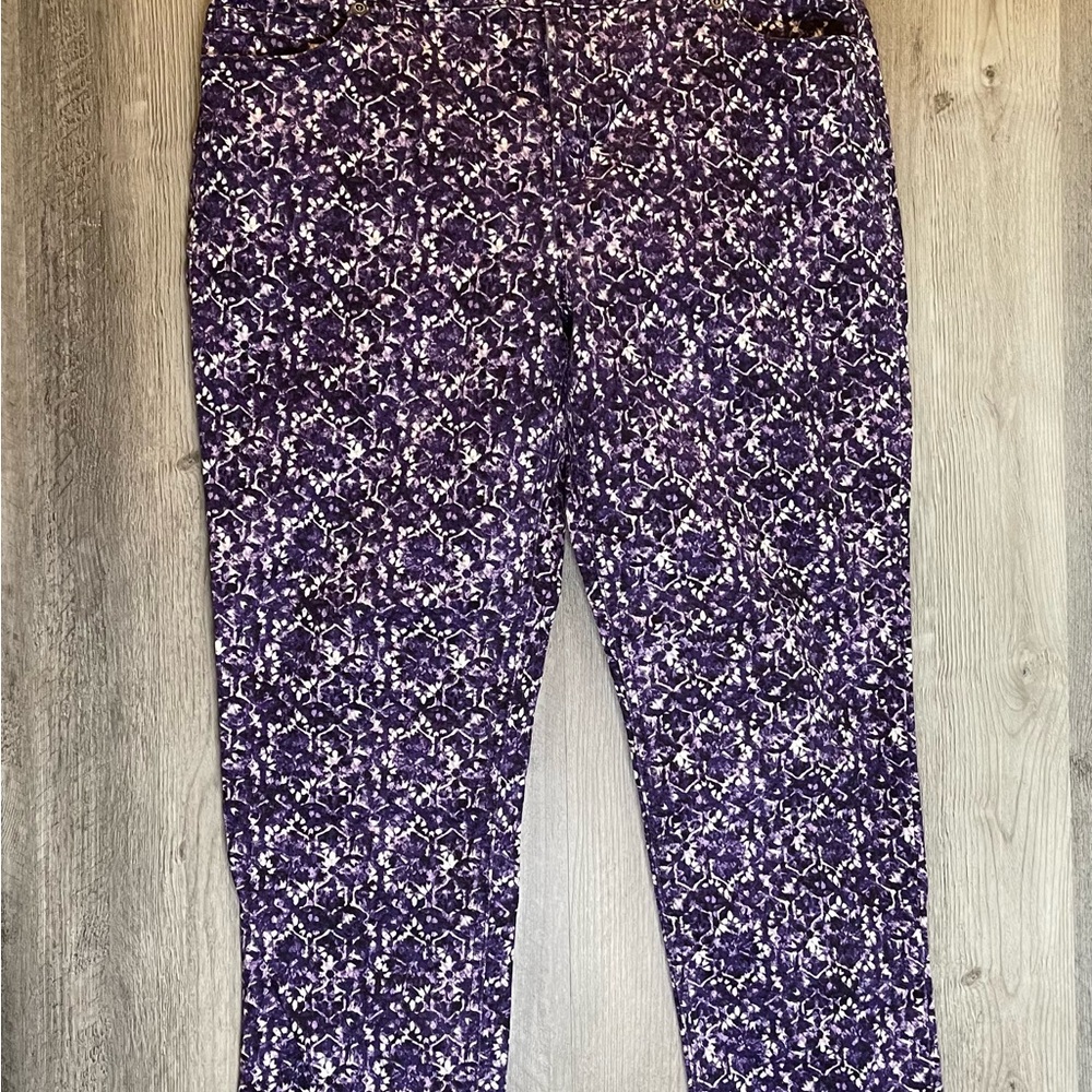Chico’s Purple Printed Ankle Pants Size 1.5